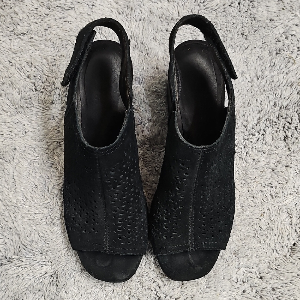 Chic Black Women's Sandals